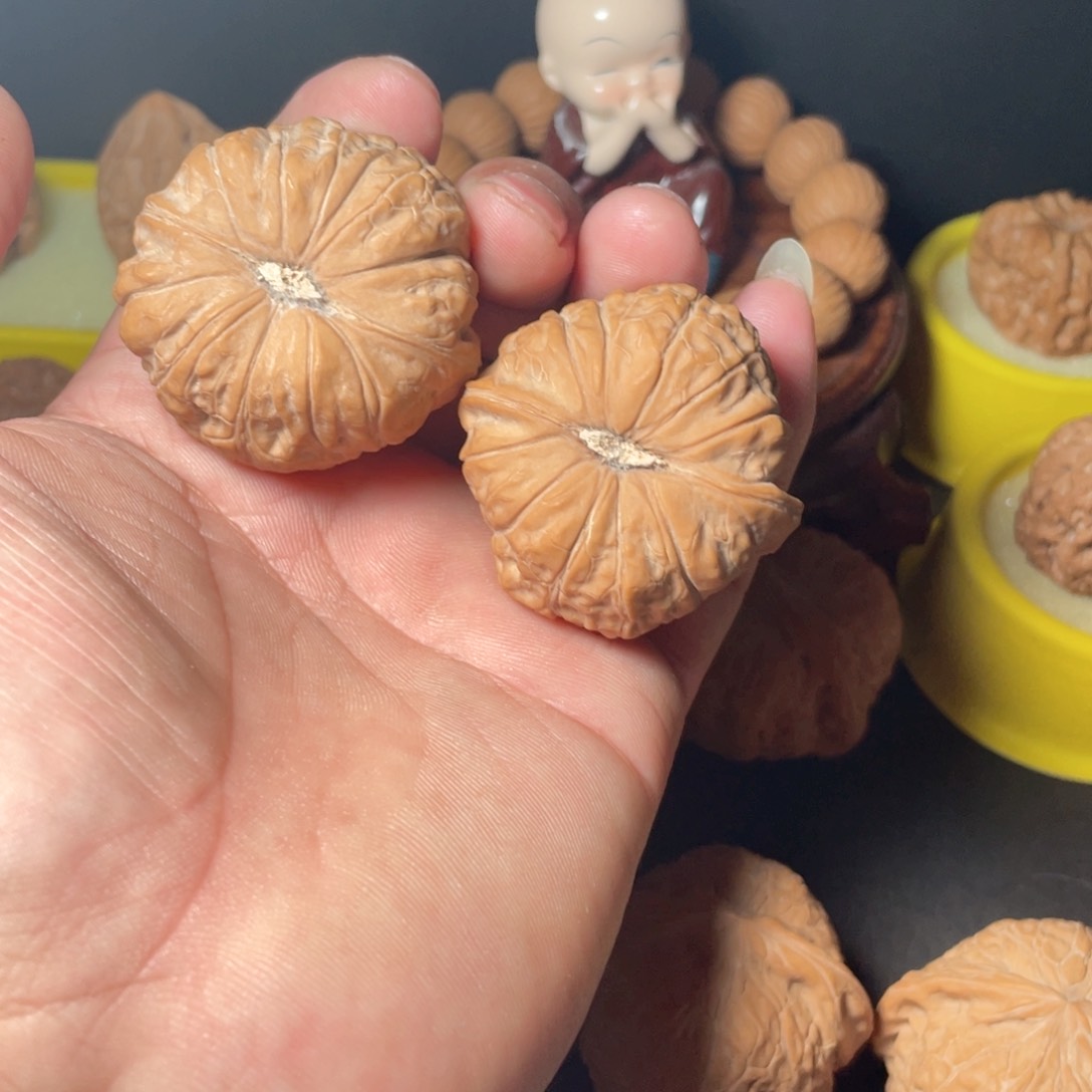 桃核把件时****人南瓜墩