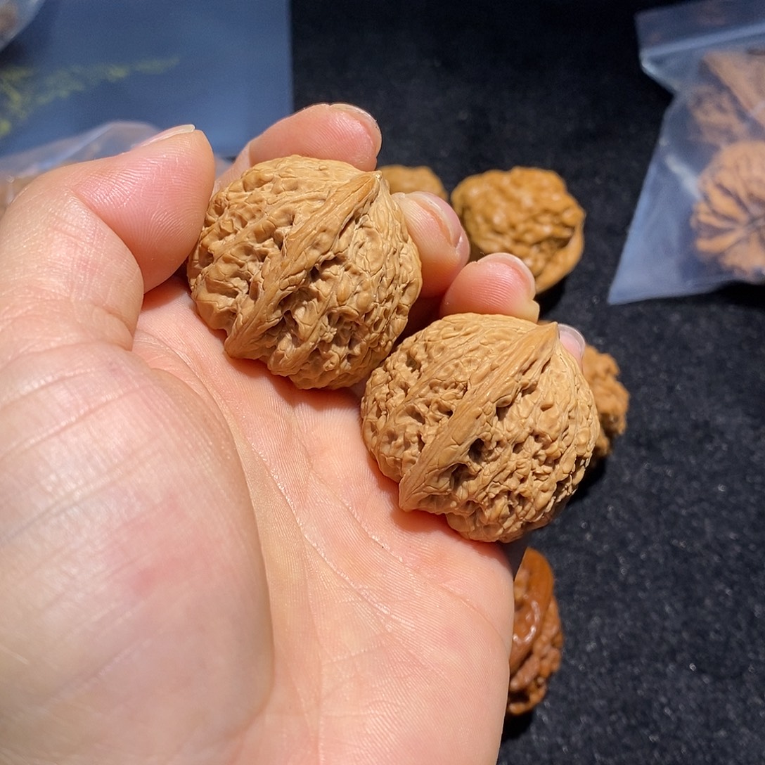 文玩核桃吊坠承德密纹80