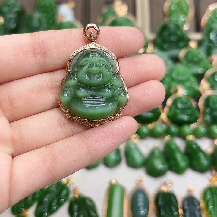 和田玉（碧玉）18K金镶嵌颈饰