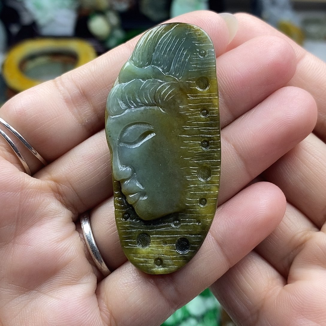 颈饰未镶嵌翡翠牌子