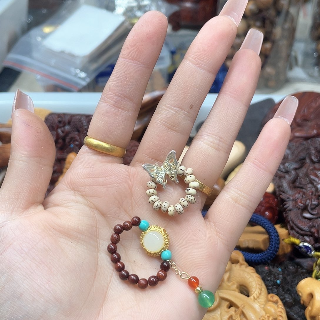 维腊木（绿檀）无事牌