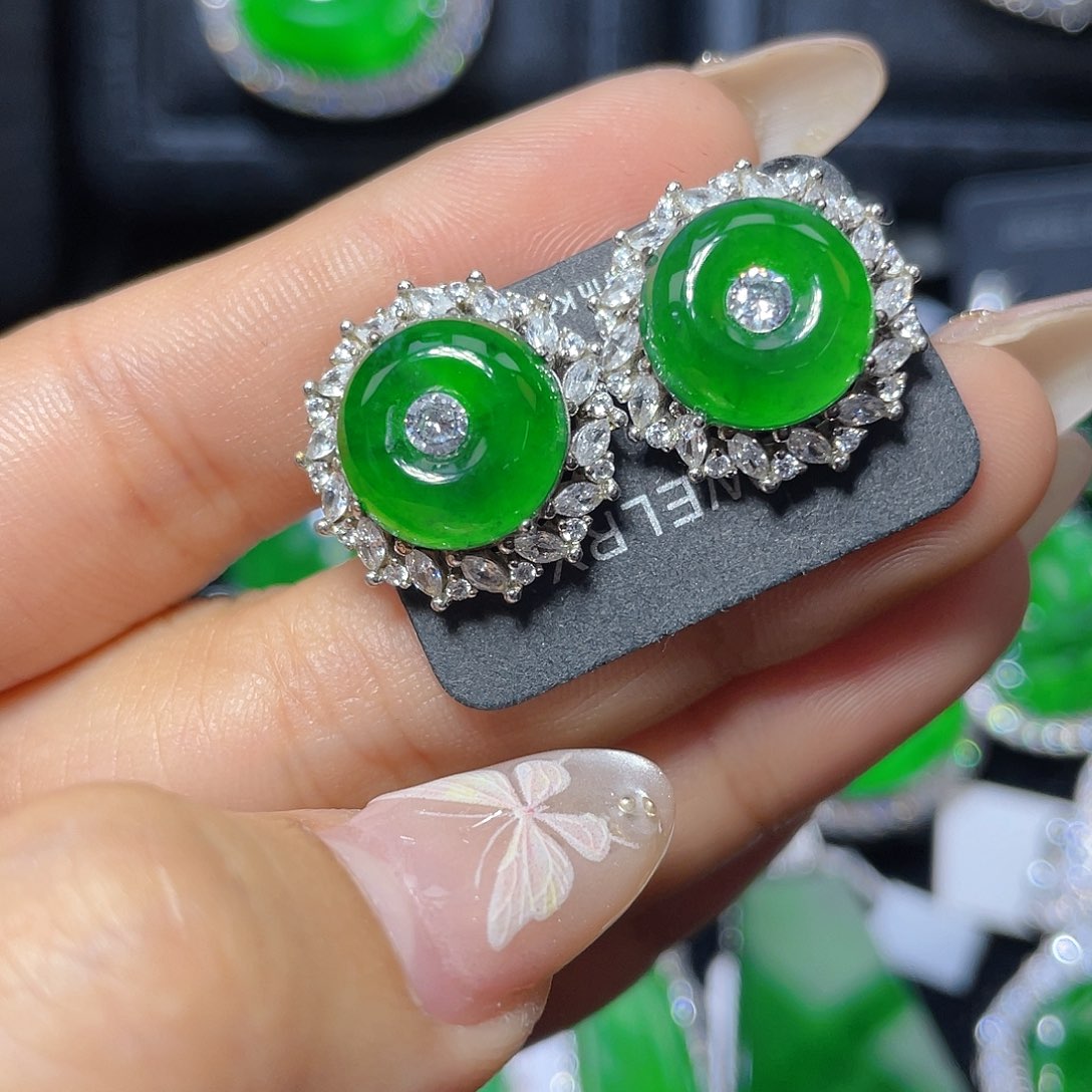 翡翠颈饰银S925镶嵌翡翠