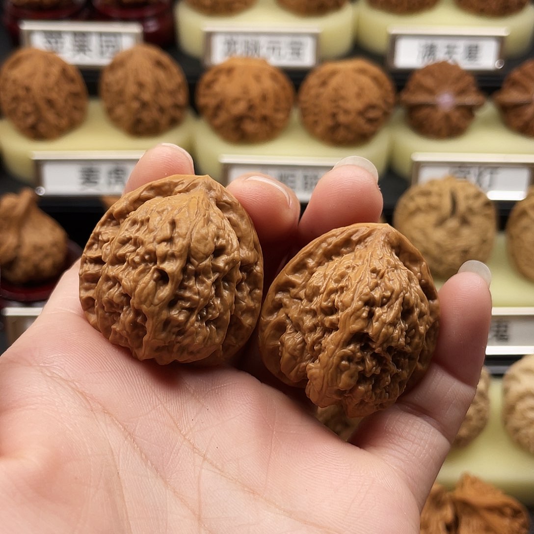 文玩核桃把件蚂蚁王34尺751