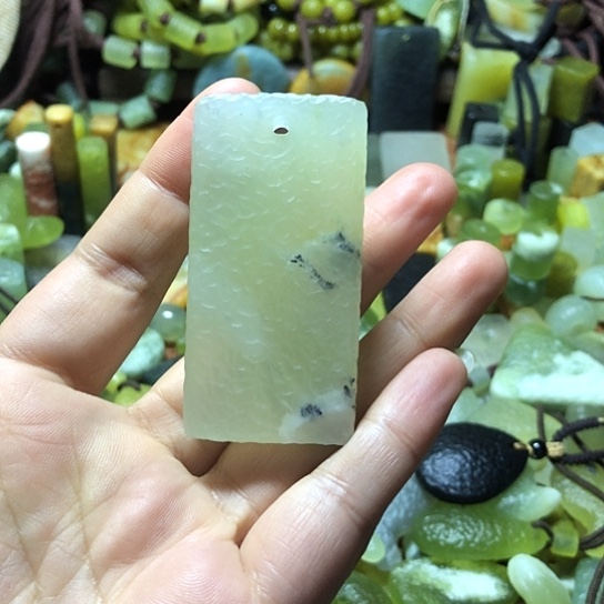 未镶嵌岫玉吊坠岫