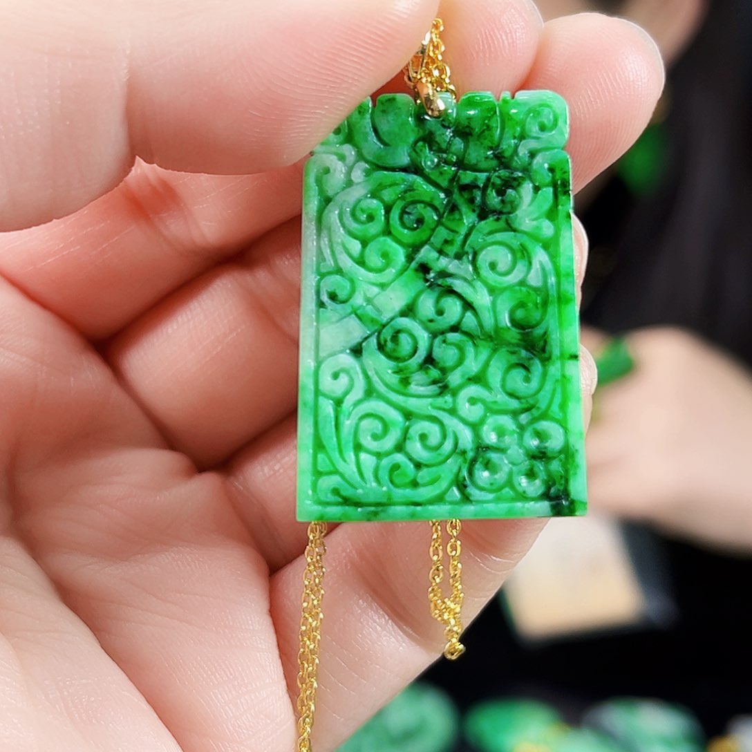 翡翠颈饰18K金镶嵌多样性发货