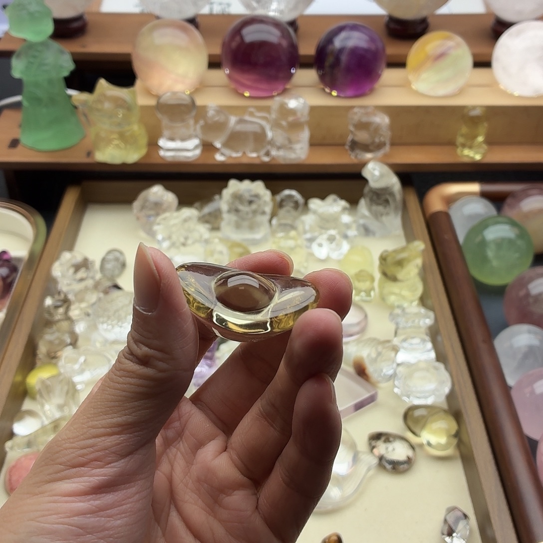 郑***陌珠宝半成品未镶嵌水晶