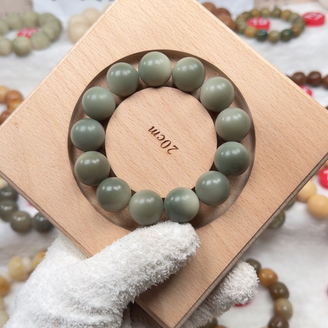 吊坠白玉菩提9-卡19手工干磨阴皮料