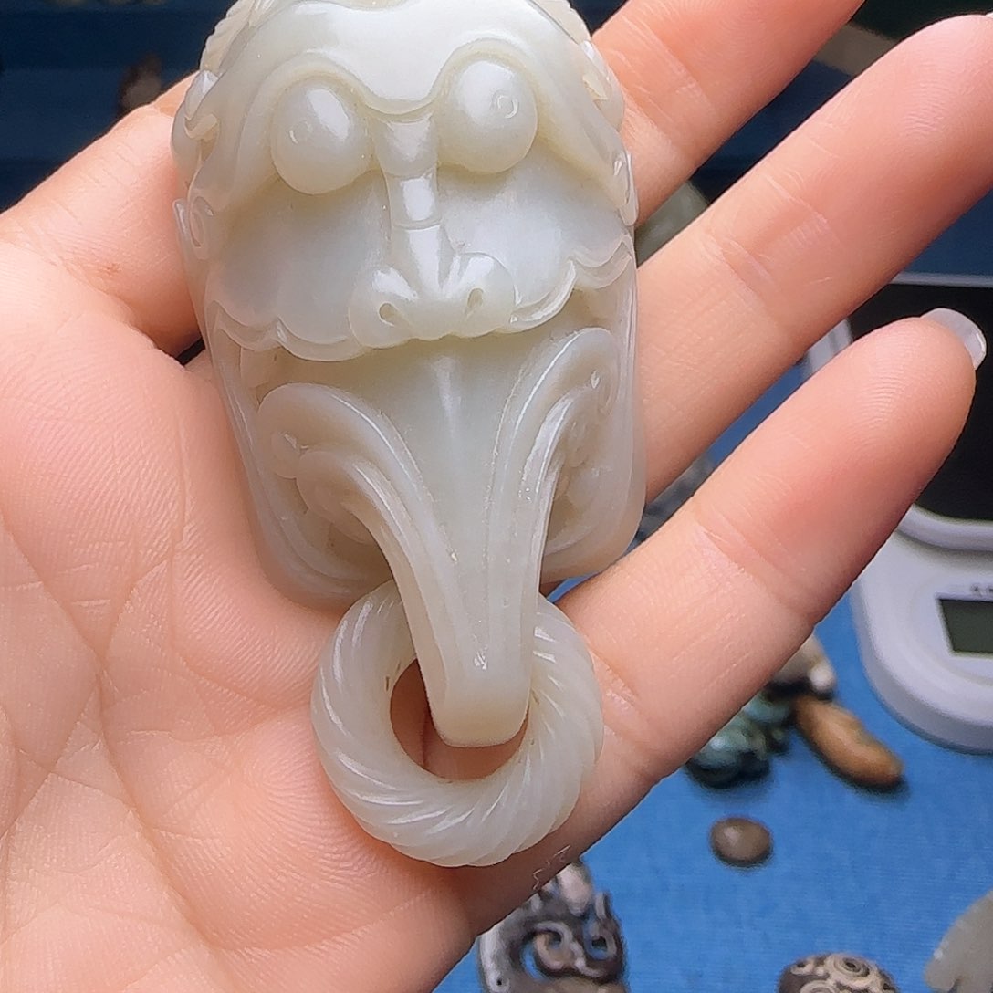 和田玉颈饰未镶嵌彷**是