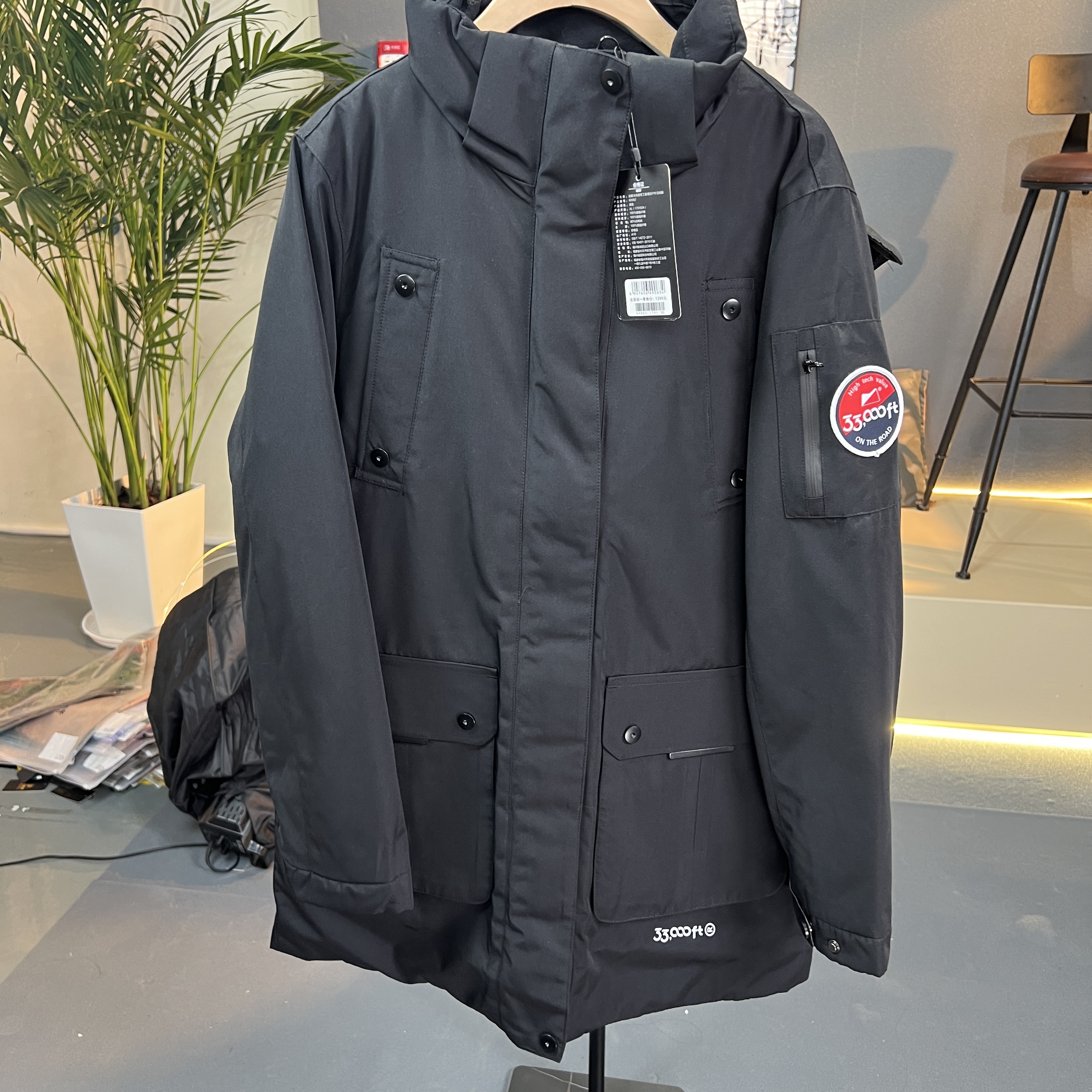 B190黑色拉链连帽长袖棉服