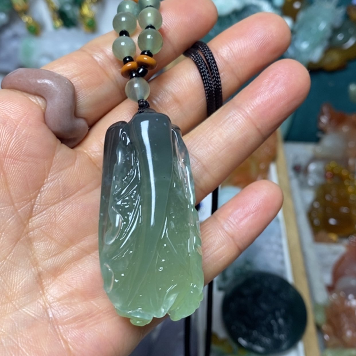 【闪购商品】翡翠吊坠(赠链)未镶嵌