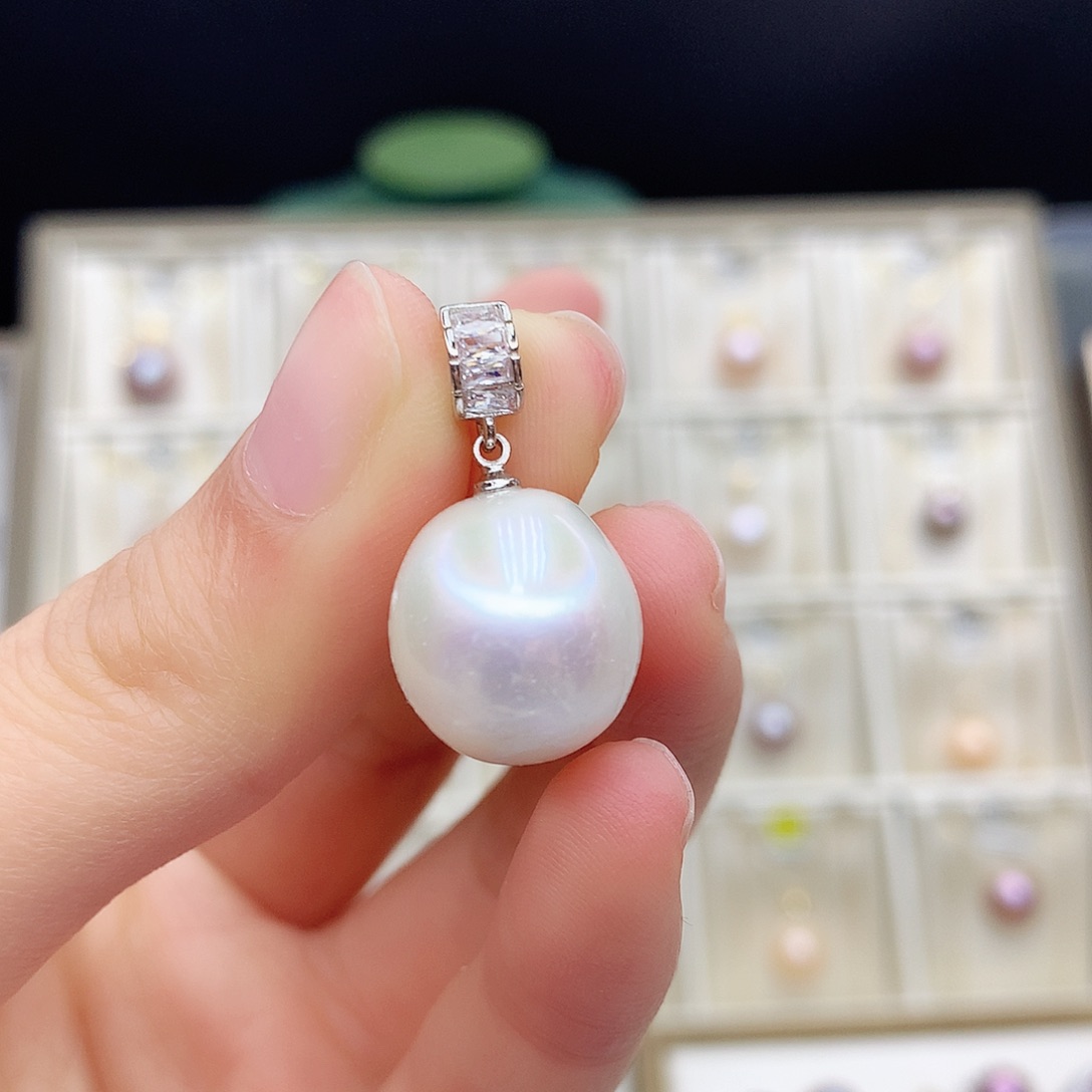 淡水珍珠颈饰合金