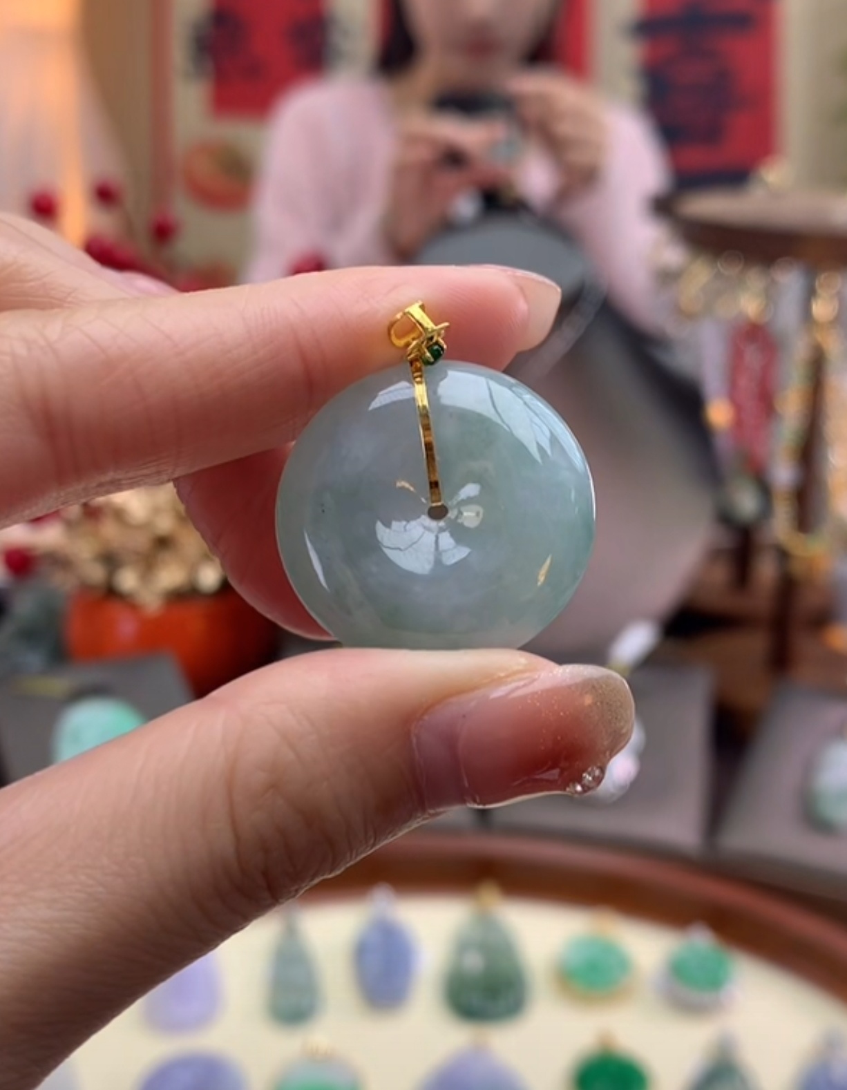 天然A货翡翠吊坠