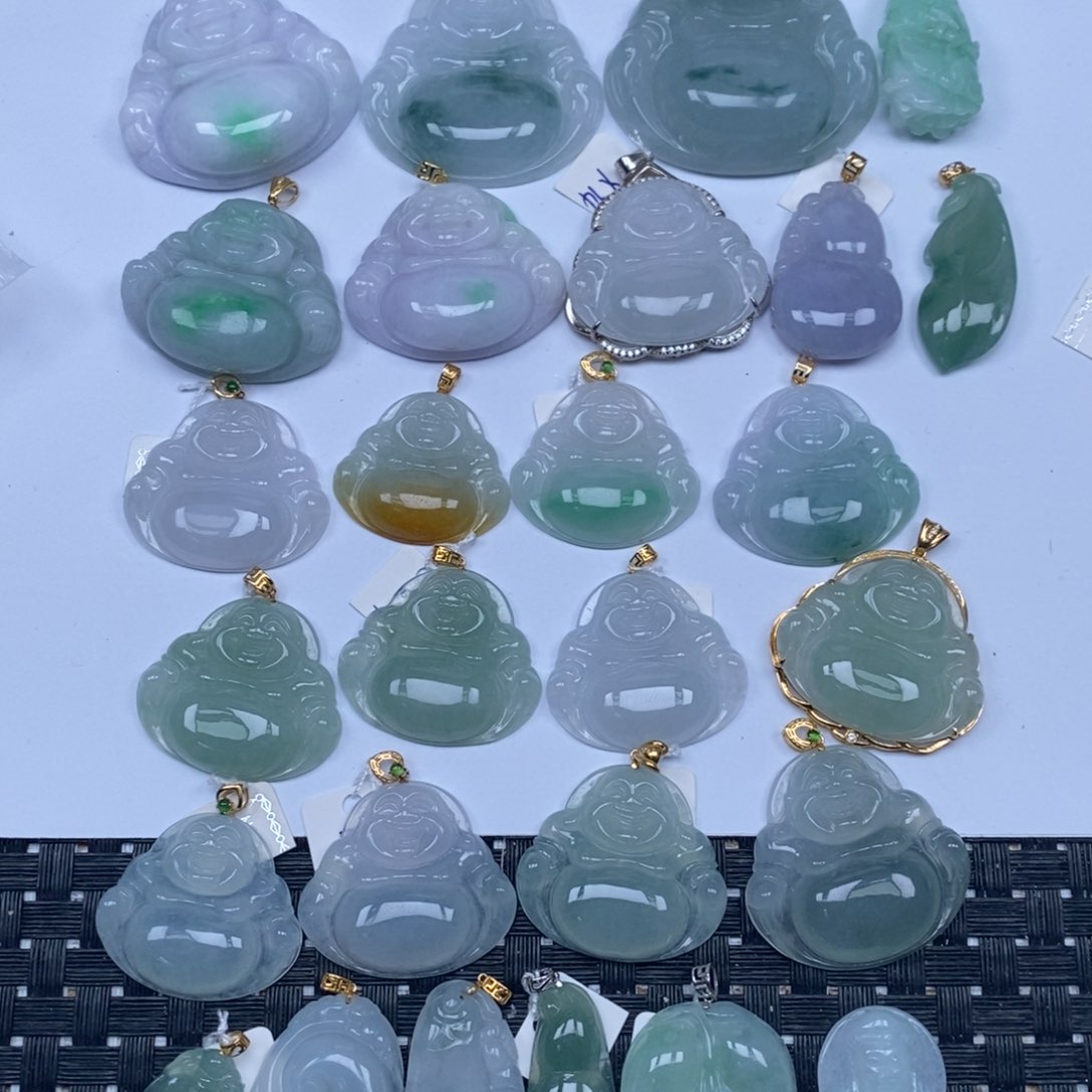 翡翠颈饰未镶嵌天然翡翠