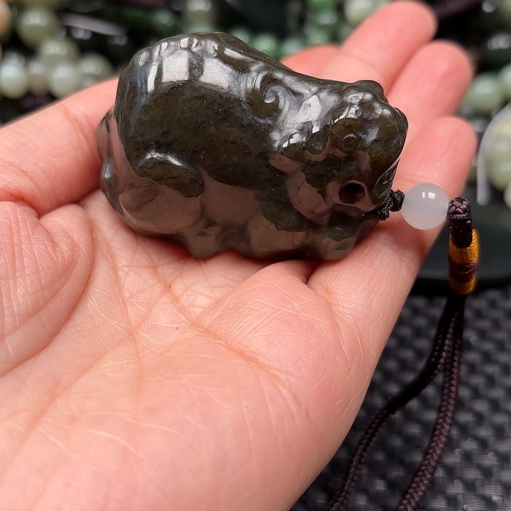 和田玉颈饰未镶嵌