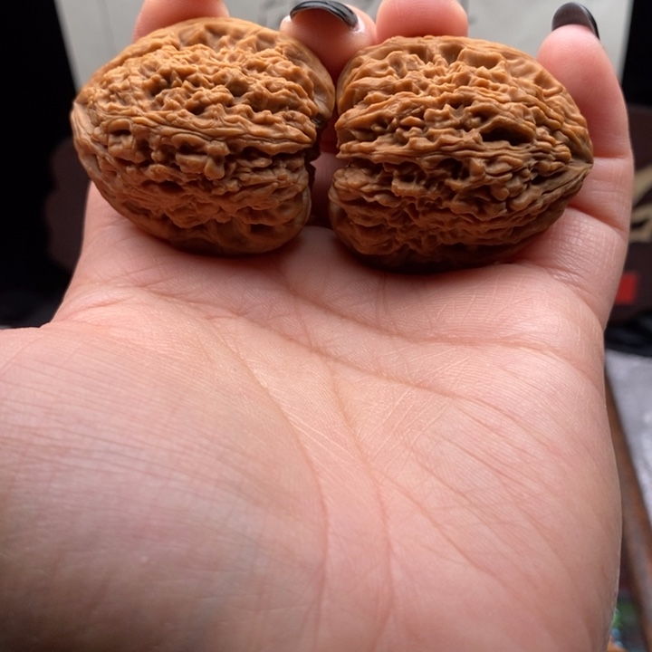 房***介文玩核桃吊坠南疆石