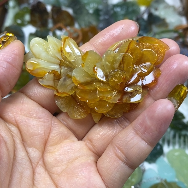 未镶嵌蛇纹石玉吊坠
