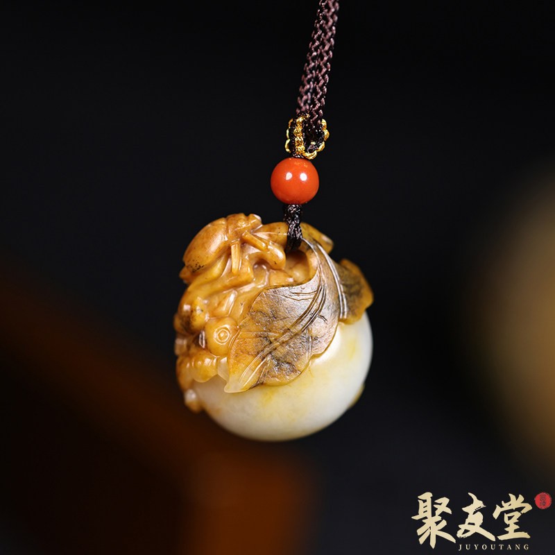 聚友堂王伟玉雕10克新疆和田玉籽料独籽黄沁荔枝甲虫挂件玉吊坠