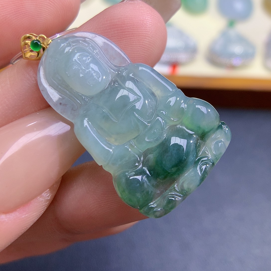 翡翠颈饰18K金镶嵌观音