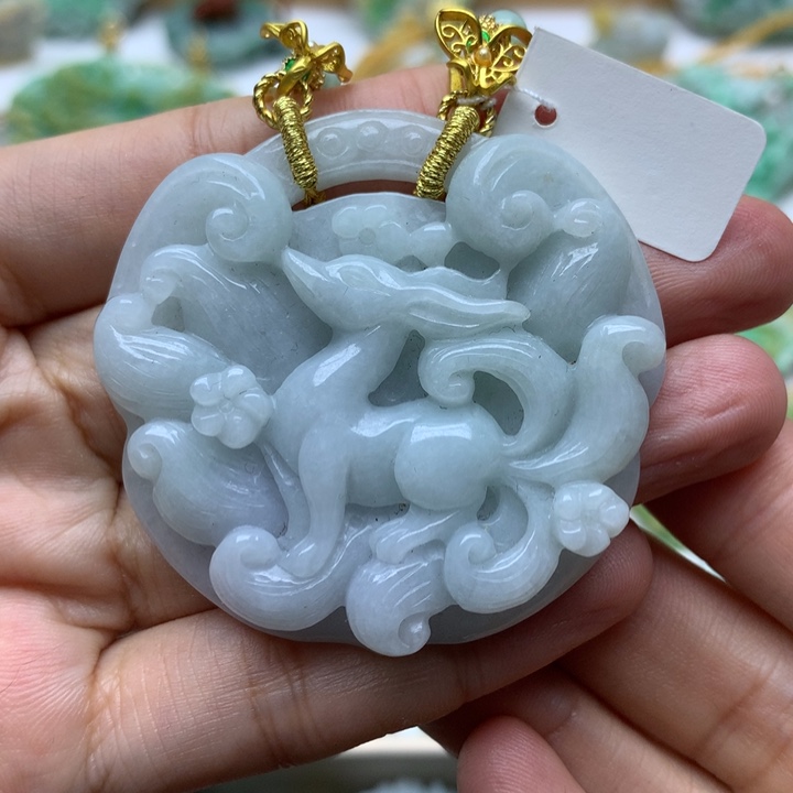 翡翠颈饰未镶嵌宁*·翡翠