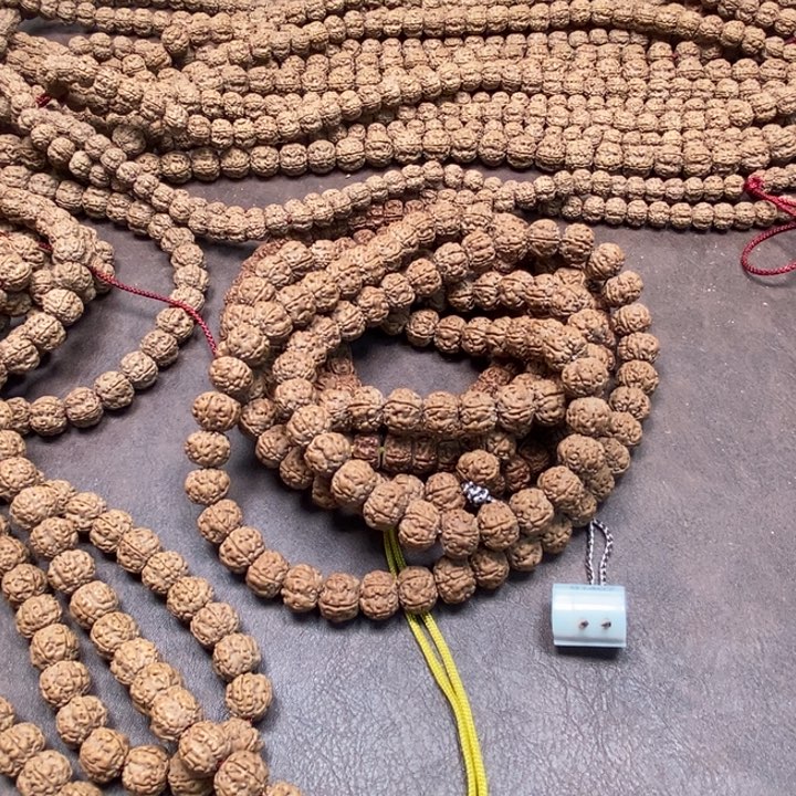 @****吊坠金刚菩提108元皮树王