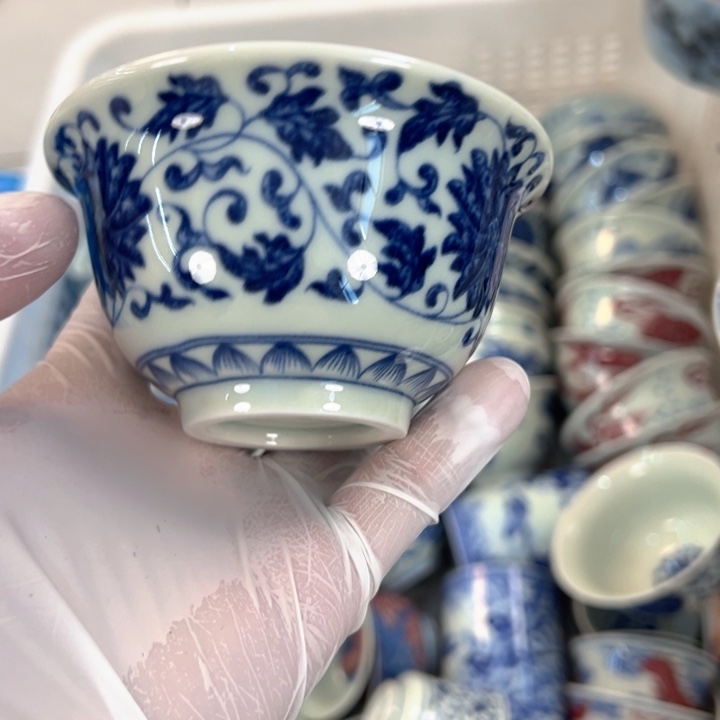 瓷片白青花缠枝莲压手杯主人杯全品