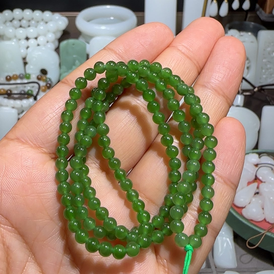 和田玉（碧玉）颈饰未镶嵌