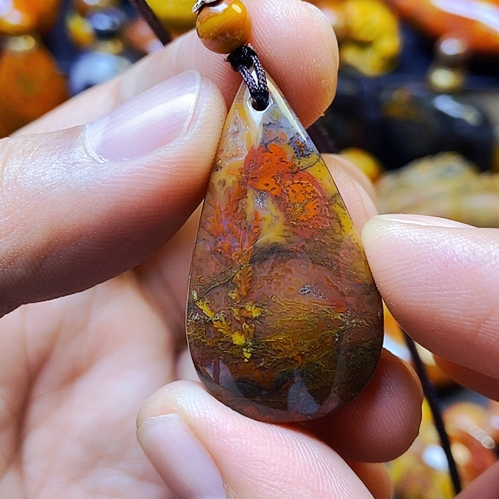 玛瑙/玉髓颈饰未镶嵌