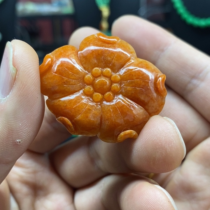 翡翠颈饰未镶嵌吊坠