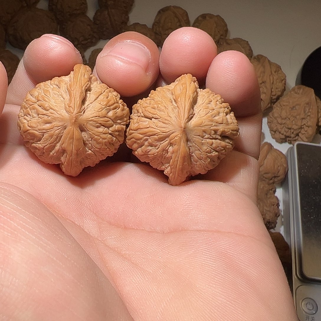 快***乐吊坠猴头核桃文玩