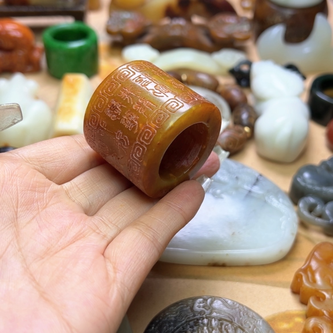 【闪购商品】蛇纹石玉颈饰未镶嵌