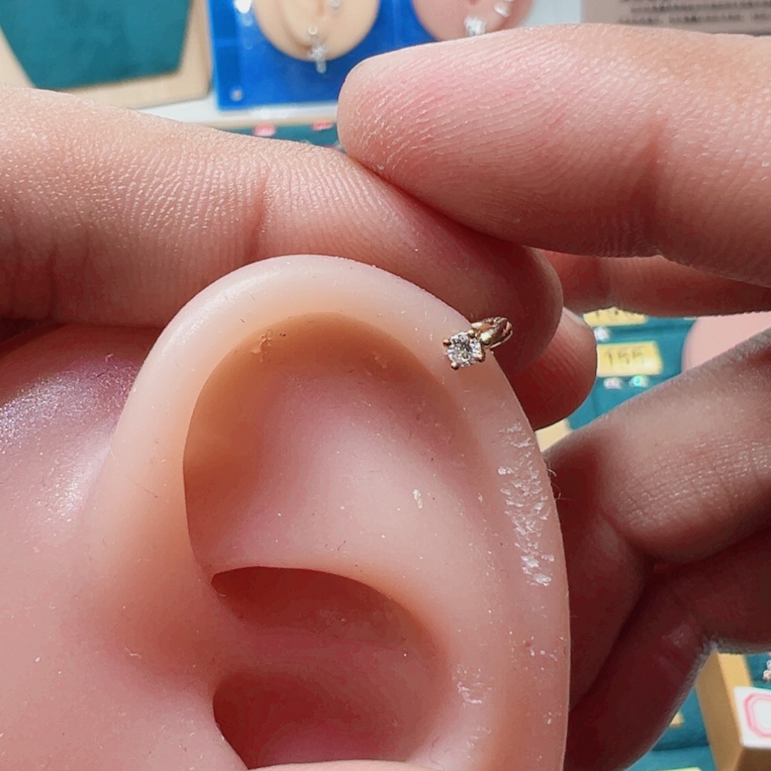 钻石耳饰18K金镶嵌用****8四爪耳骨扣4mmK玫