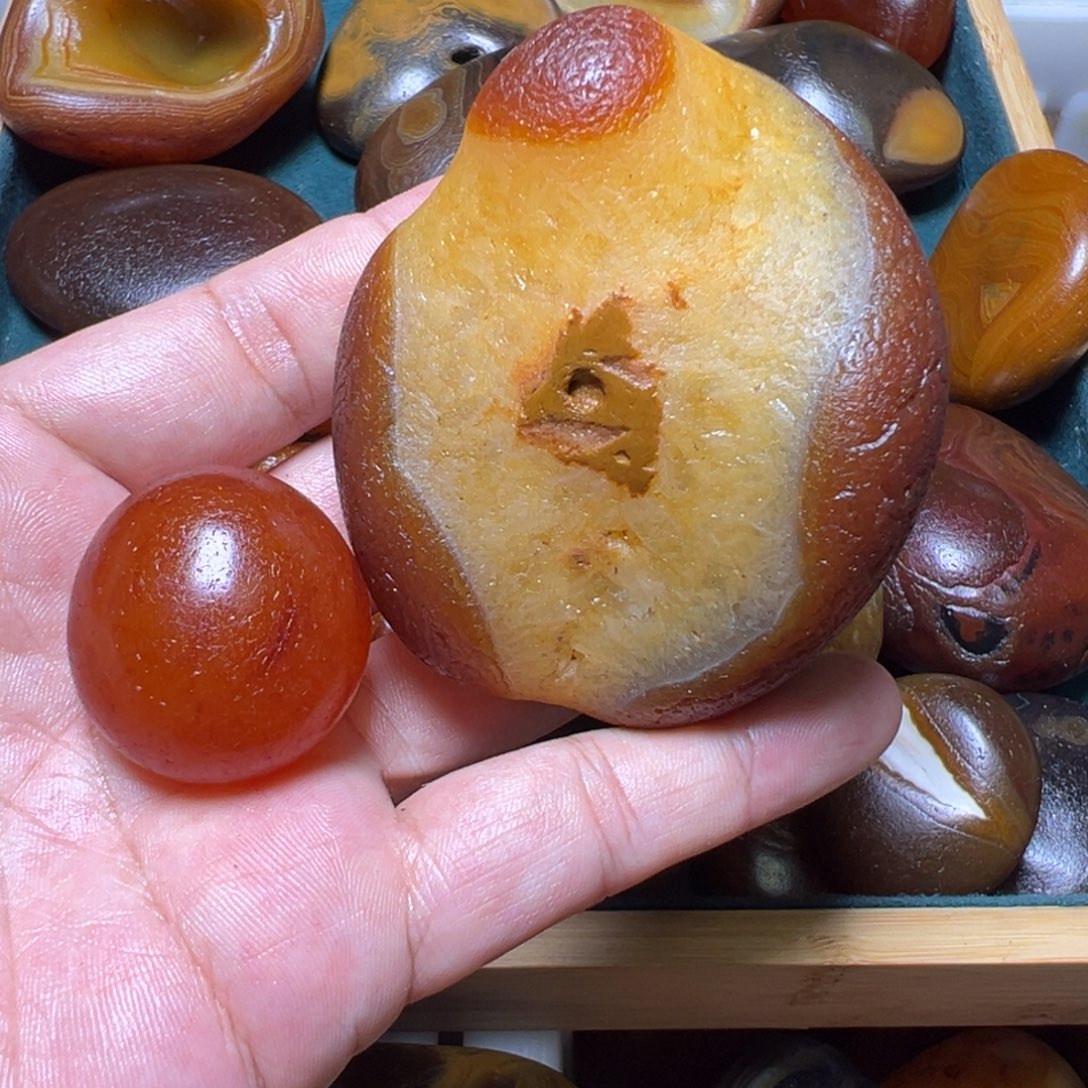 陈***华瓷片马达加斯加奇石