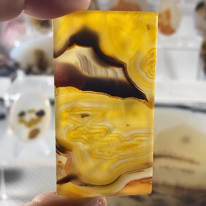 伊***5玛瑙/玉髓未镶嵌颈饰