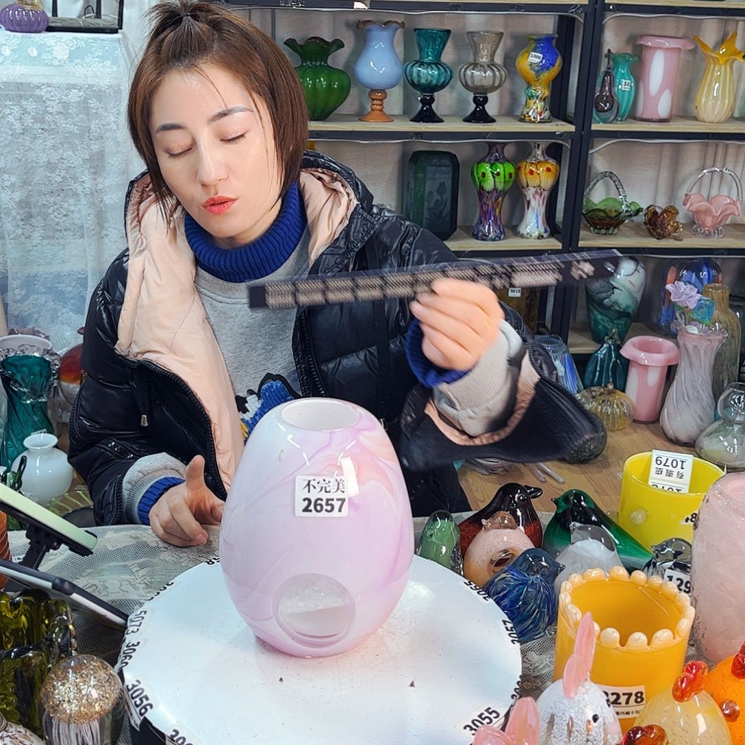 2657 家悦琉璃工艺品不完美