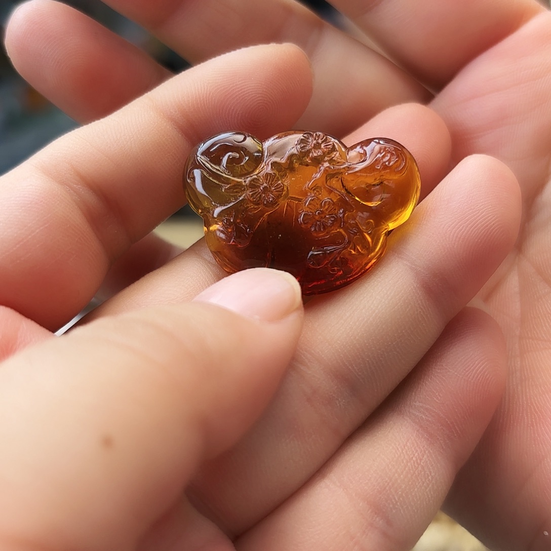 琥珀未镶嵌裸石大