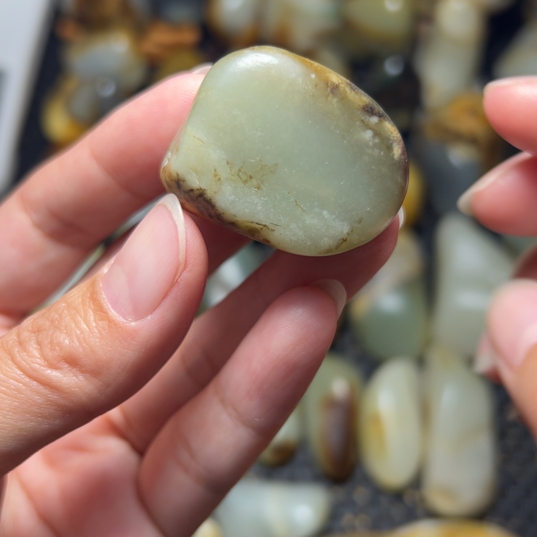 和田玉未镶嵌把件A31