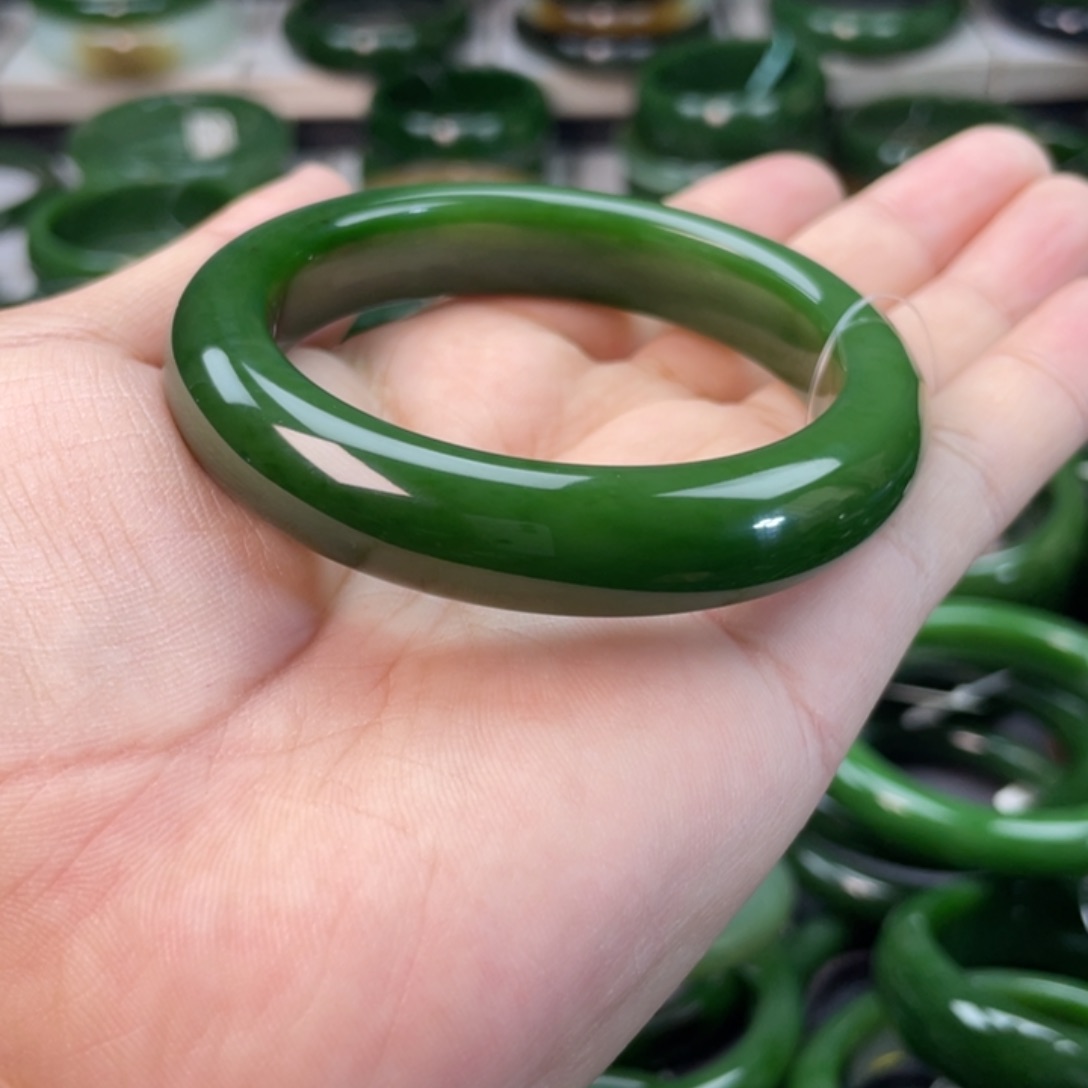 和田玉（碧玉）手镯未镶嵌