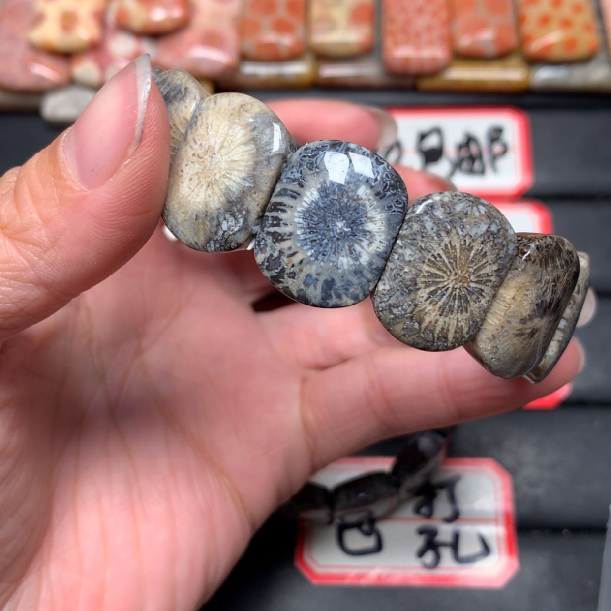 【闪购商品】未镶嵌颈饰硅化玉北*