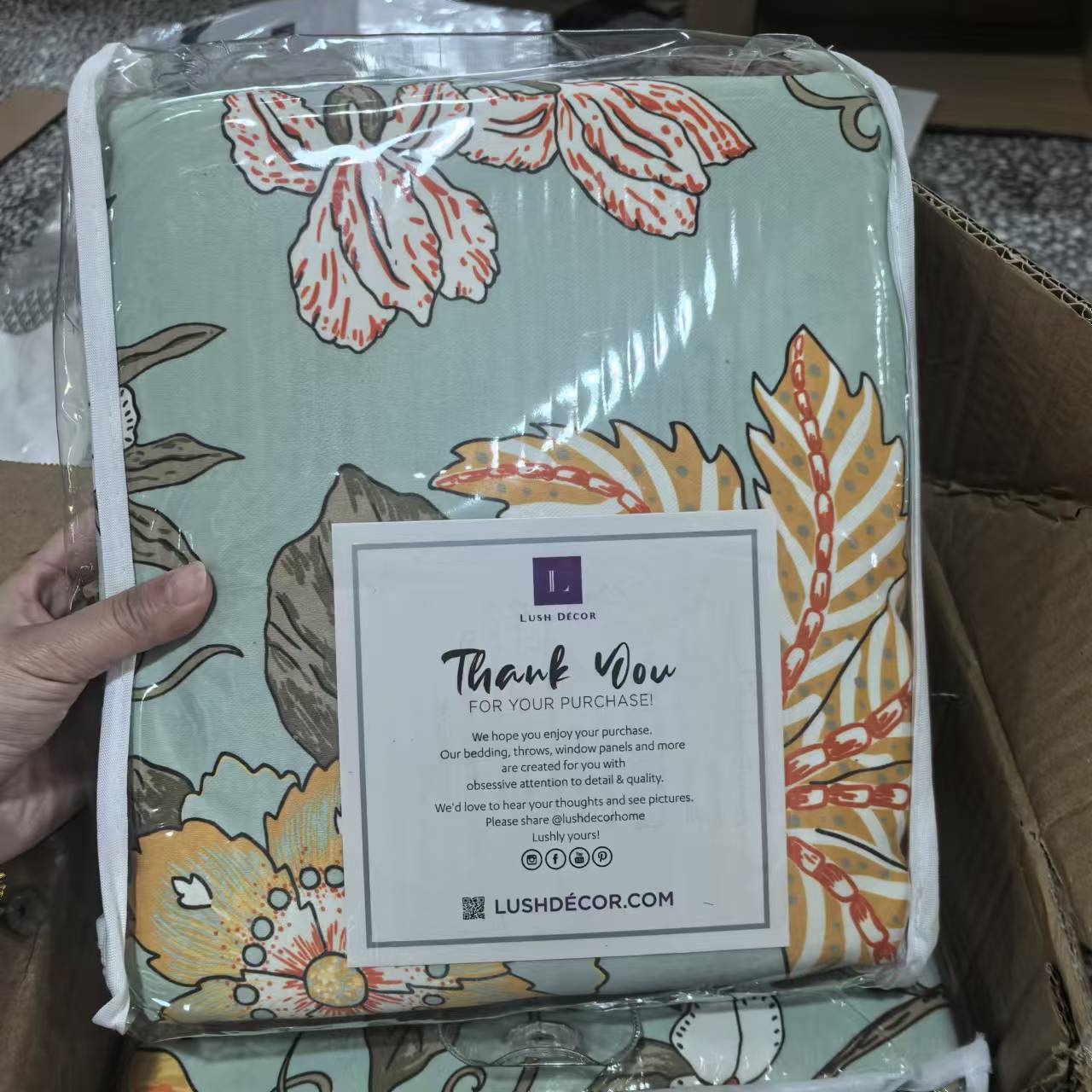 6854绿色满花穿杆窗帘，单片132*213.发2片