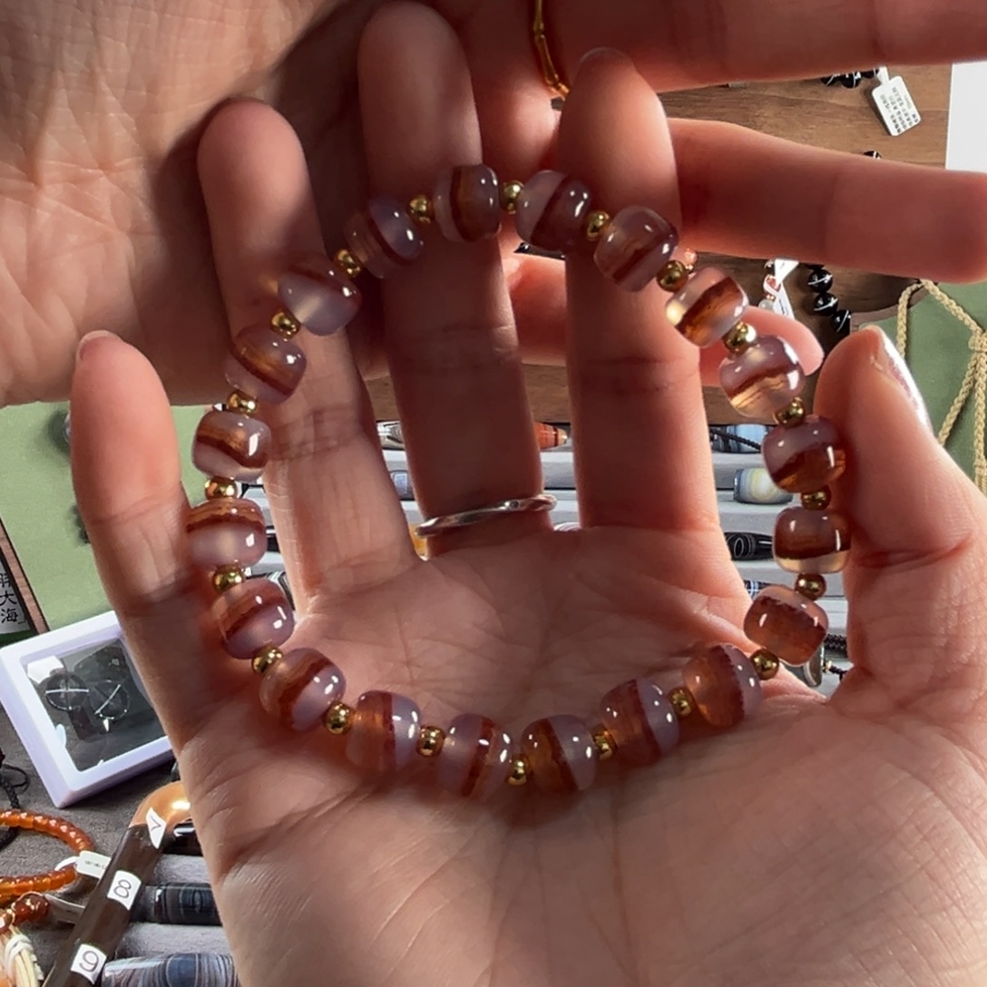 一***性玛瑙/玉髓合金珠宝奇石