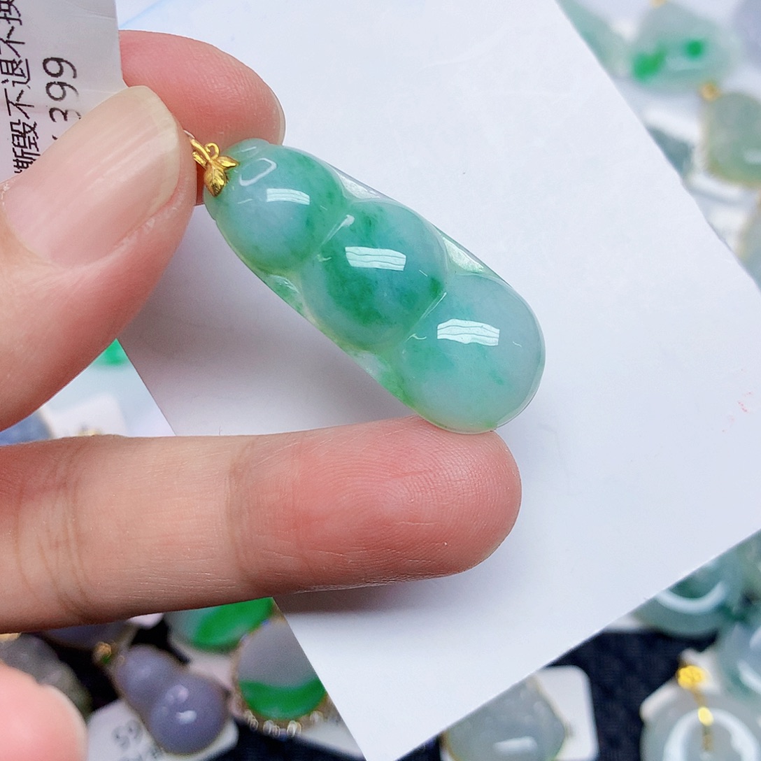 翡翠18K金镶嵌颈饰356788