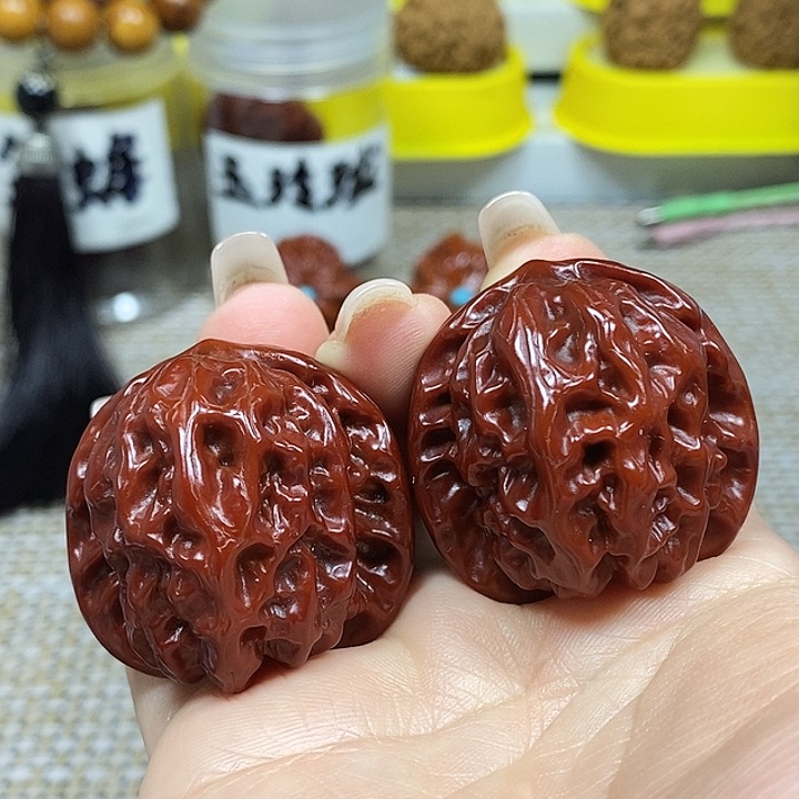 文玩核桃把件野狼