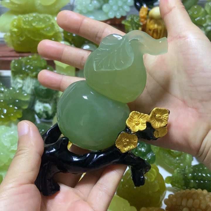 【闪购商品】未镶嵌蛇纹石玉把件穿****期