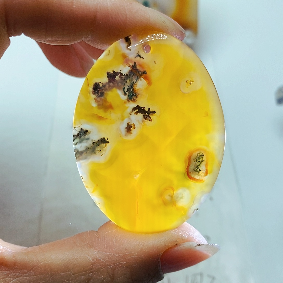 玛瑙/玉髓颈饰未镶嵌虹*