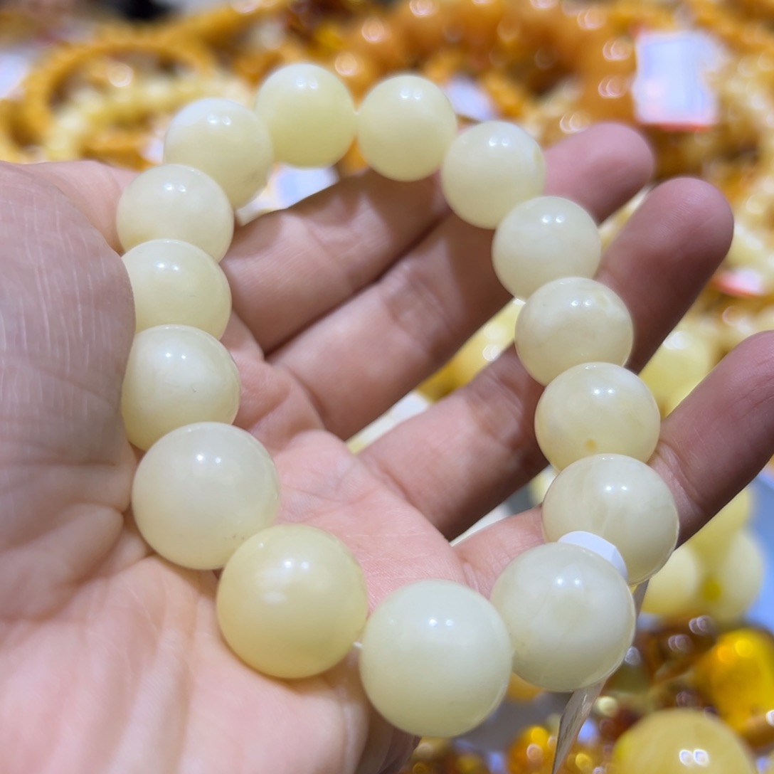 琥珀珠宝奇石未镶嵌