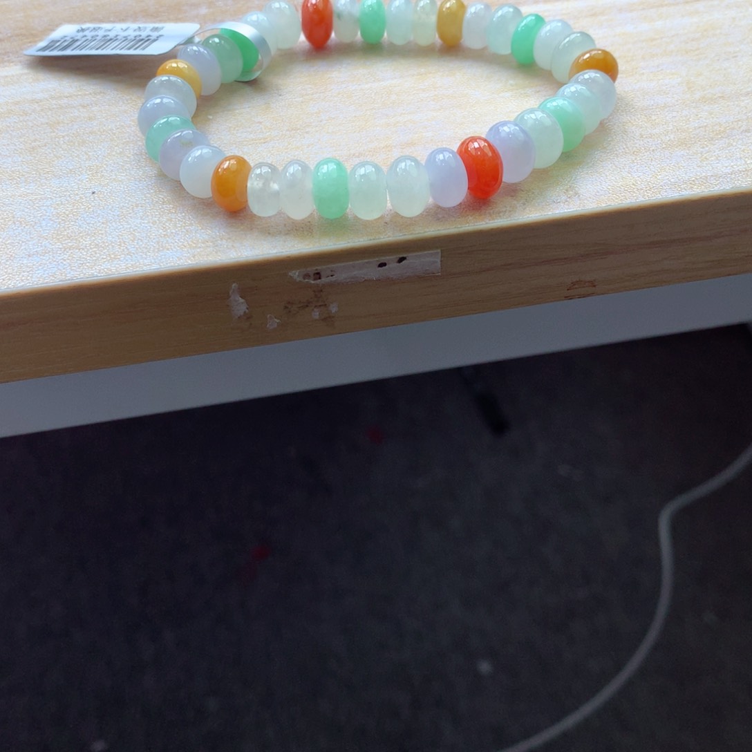 翡翠颈饰未镶嵌吊坠