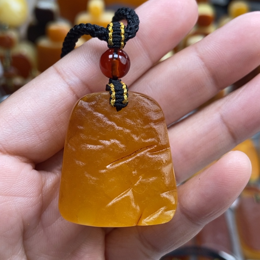 【闪购商品】琥珀颈饰未镶嵌