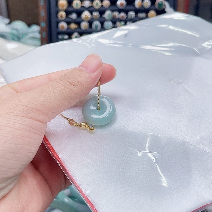 翡翠未镶嵌手镯翡翠