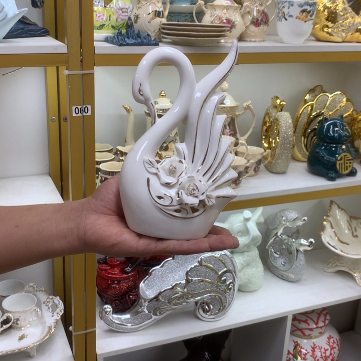 摆件陶瓷。。。。。。。。