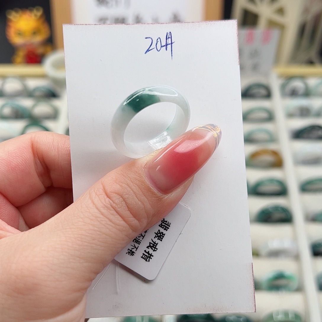 翡翠戒指未镶嵌翡翠